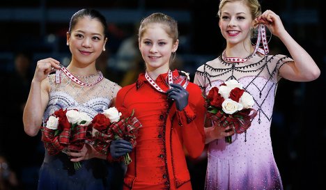 Юлия Липницкая - первая на Skate Canada