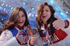 Елена Ильиных и Аделина Сотникова